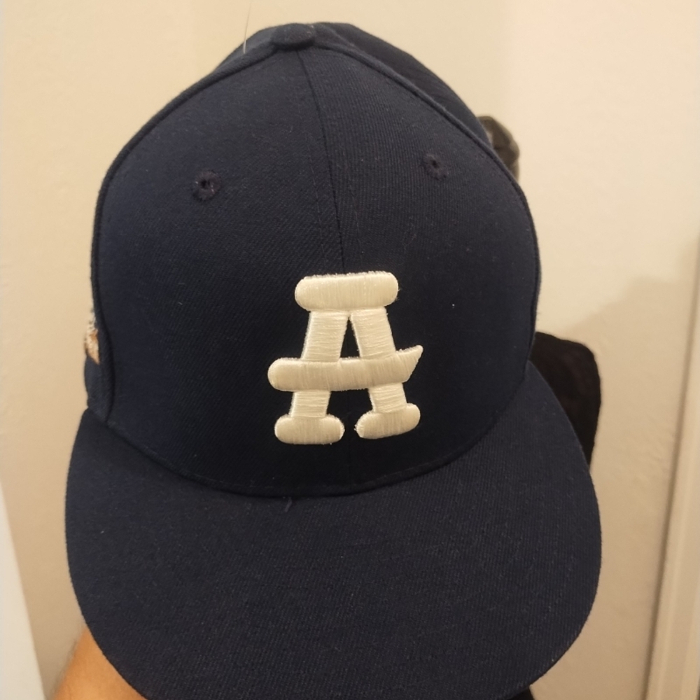 Rings & Crwns Navy Blue Cap